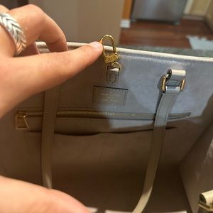 Louis Vuitton On-The-Go MM. Cream